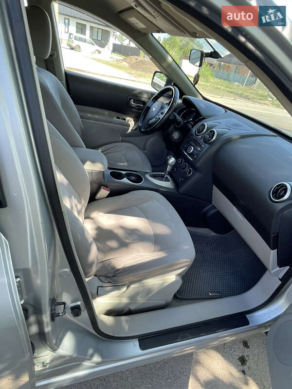 Внедорожник / Кроссовер Nissan Rogue 2011 в Житомире