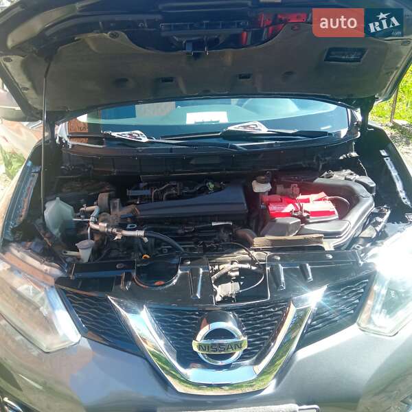 Внедорожник / Кроссовер Nissan Rogue 2014 в Борщеве