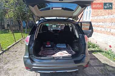 Внедорожник / Кроссовер Nissan Rogue 2014 в 