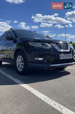 Внедорожник / Кроссовер Nissan Rogue 2017 в 