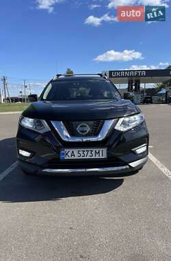 Внедорожник / Кроссовер Nissan Rogue 2017 в 