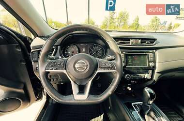 Внедорожник / Кроссовер Nissan Rogue 2017 в 