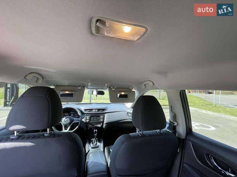 Внедорожник / Кроссовер Nissan Rogue 2017 в Киеве