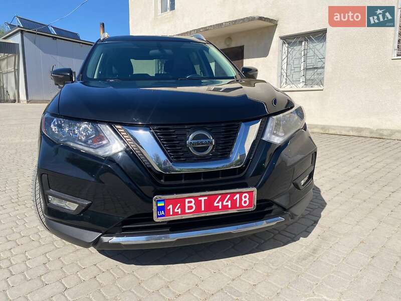 Позашляховик / Кросовер Nissan Rogue 2018 в Борщеві