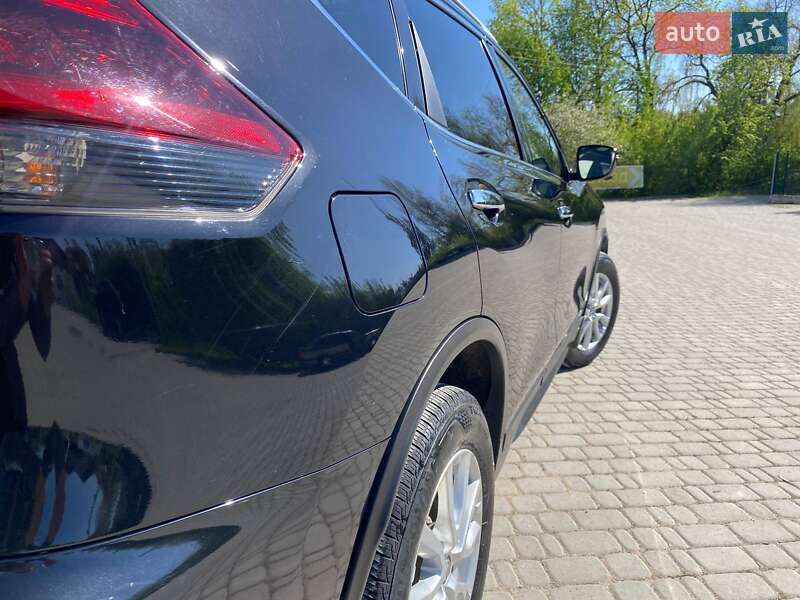 Позашляховик / Кросовер Nissan Rogue 2018 в Борщеві