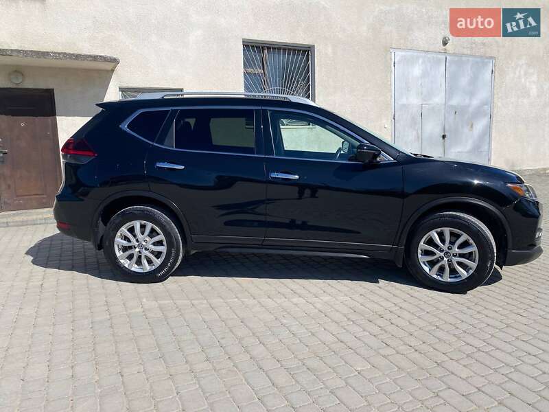 Позашляховик / Кросовер Nissan Rogue 2018 в Борщеві
