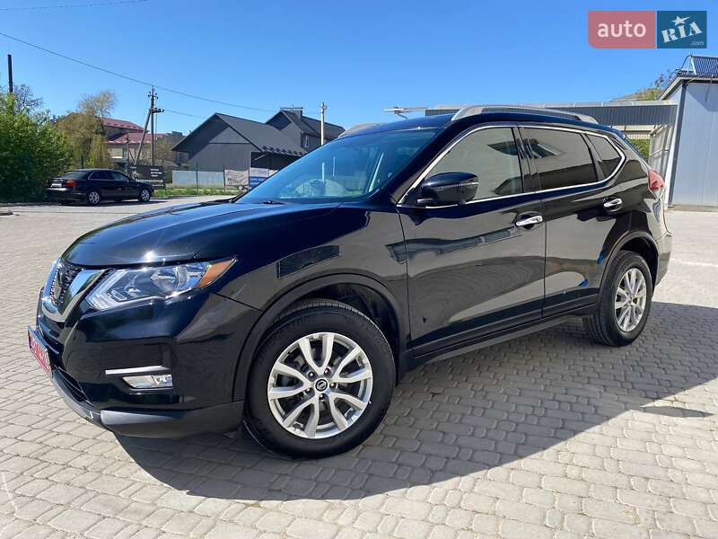Позашляховик / Кросовер Nissan Rogue 2018 в Борщеві