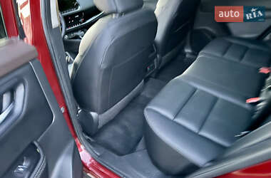 Внедорожник / Кроссовер Nissan Rogue 2023 в 