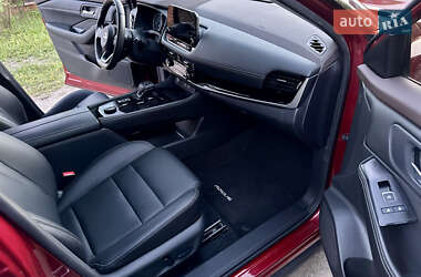 Внедорожник / Кроссовер Nissan Rogue 2023 в 