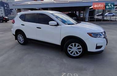 Позашляховик / Кросовер Nissan Rogue 2018 в 