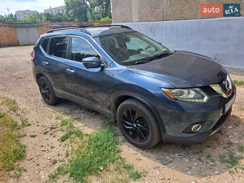 Внедорожник / Кроссовер Nissan Rogue 2014 в Александрие