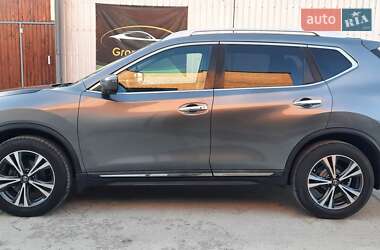 Внедорожник / Кроссовер Nissan Rogue 2017 в 