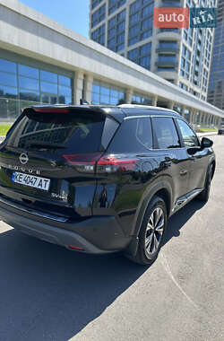 Внедорожник / Кроссовер Nissan Rogue 2023 в 