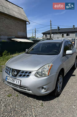 Позашляховик / Кросовер Nissan Rogue 2010 в 
