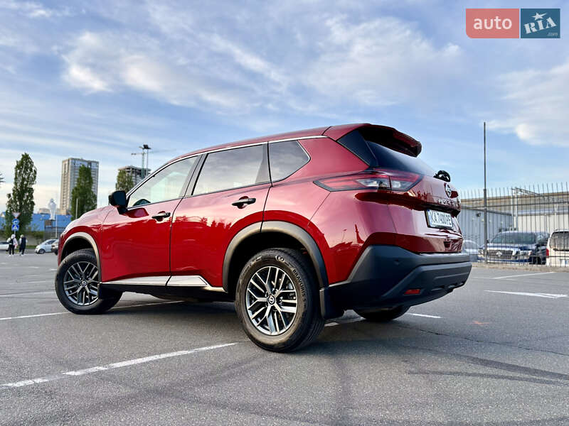 Внедорожник / Кроссовер Nissan Rogue 2021 в Киеве
