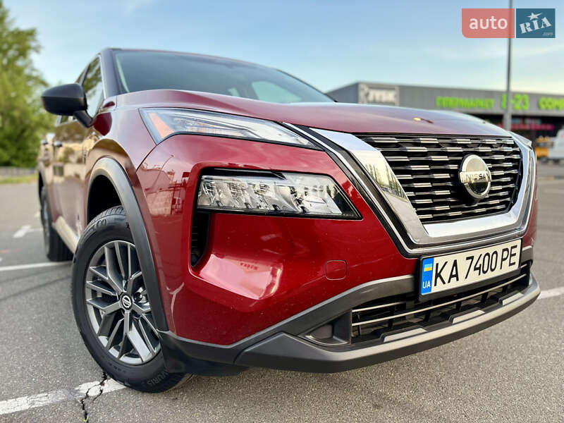 Внедорожник / Кроссовер Nissan Rogue 2021 в Киеве