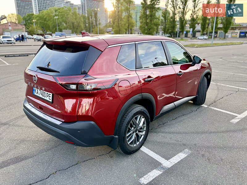 Внедорожник / Кроссовер Nissan Rogue 2021 в Киеве
