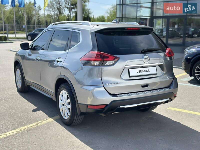 Позашляховик / Кросовер Nissan Rogue 2018 в Полтаві