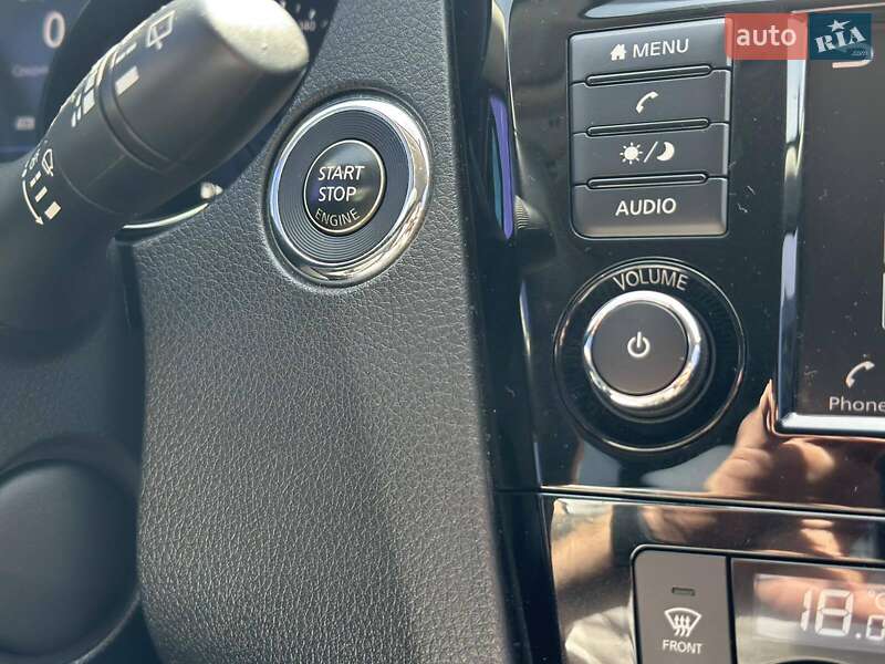 Позашляховик / Кросовер Nissan Rogue 2018 в Полтаві