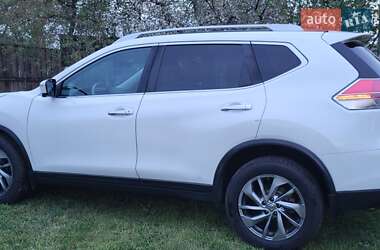 Позашляховик / Кросовер Nissan Rogue 2015 в 