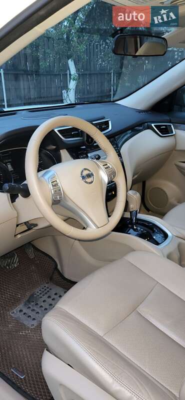 Позашляховик / Кросовер Nissan Rogue 2015 в Великій Багачці