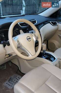 Позашляховик / Кросовер Nissan Rogue 2015 в 