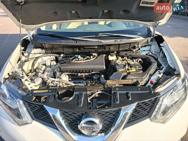 Позашляховик / Кросовер Nissan Rogue 2015 в Кам'янському