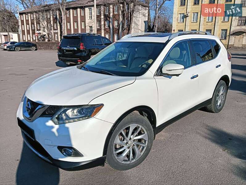 Позашляховик / Кросовер Nissan Rogue 2015 в Кам'янському