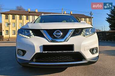 Внедорожник / Кроссовер Nissan Rogue 2015 в 