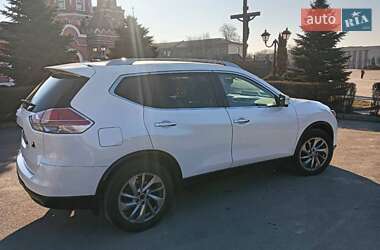Внедорожник / Кроссовер Nissan Rogue 2015 в 