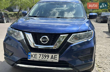 Позашляховик / Кросовер Nissan Rogue 2017 в Кам'янському