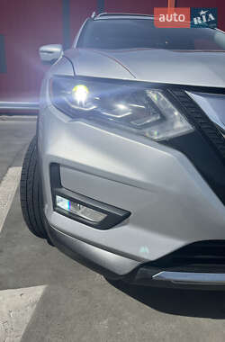 Внедорожник / Кроссовер Nissan Rogue 2016 в 