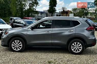 Позашляховик / Кросовер Nissan Rogue 2019 в 