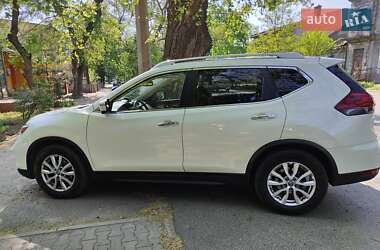Внедорожник / Кроссовер Nissan Rogue 2016 в 