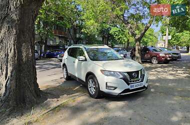 Внедорожник / Кроссовер Nissan Rogue 2016 в 