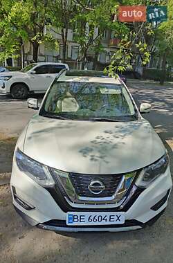 Внедорожник / Кроссовер Nissan Rogue 2016 в 