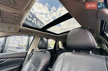 Внедорожник / Кроссовер Nissan Rogue 2015 в 