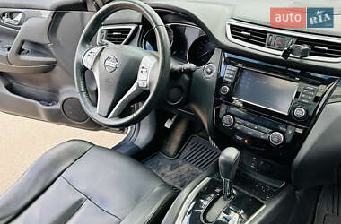 Внедорожник / Кроссовер Nissan Rogue 2015 в 