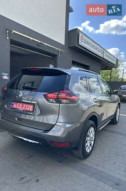 Внедорожник / Кроссовер Nissan Rogue 2017 в 