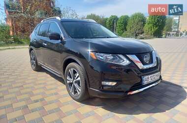 Внедорожник / Кроссовер Nissan Rogue 2017 в Киеве