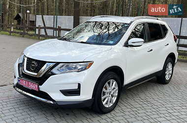 Позашляховик / Кросовер Nissan Rogue 2020 в 