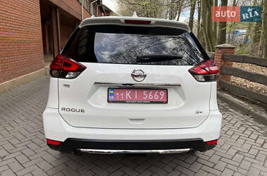 Позашляховик / Кросовер Nissan Rogue 2020 в 