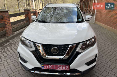 Позашляховик / Кросовер Nissan Rogue 2020 в 