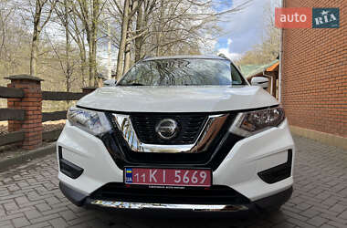 Позашляховик / Кросовер Nissan Rogue 2020 в 