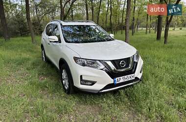 Внедорожник / Кроссовер Nissan Rogue 2015 в 