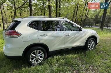 Внедорожник / Кроссовер Nissan Rogue 2015 в 