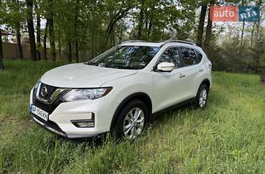 Внедорожник / Кроссовер Nissan Rogue 2015 в 