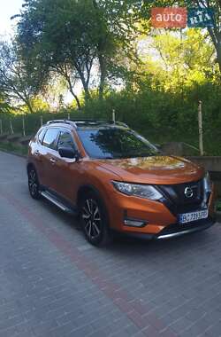 Позашляховик / Кросовер Nissan Rogue 2017 в Львові