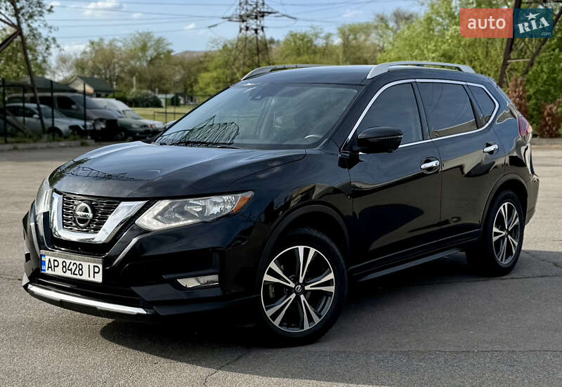 Позашляховик / Кросовер Nissan Rogue 2019 в 