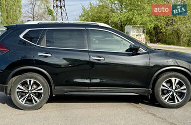 Позашляховик / Кросовер Nissan Rogue 2019 в 
